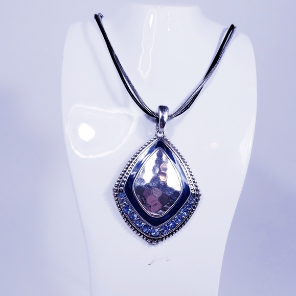 Premier Designs Jewelry - Good to Go Pendant & Necklace, Silver & Blue